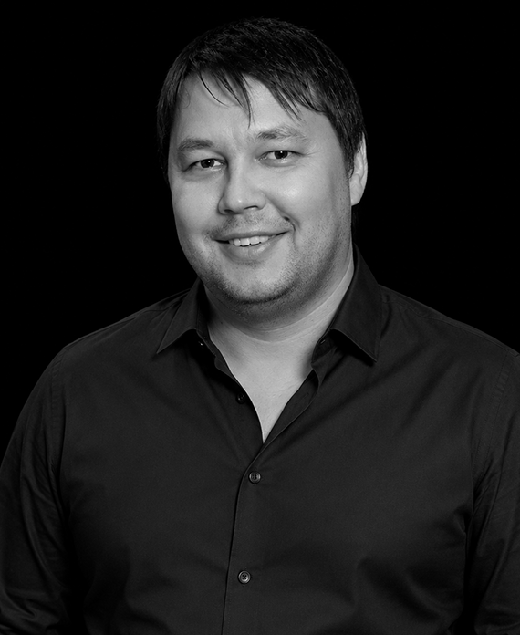 Viktor S.